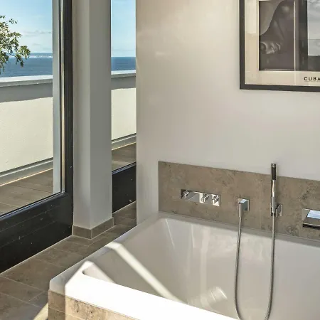 Philine - Penthouse 28 Mit Panoramablick, Pool, & Kamin * Sellin (Rugen)